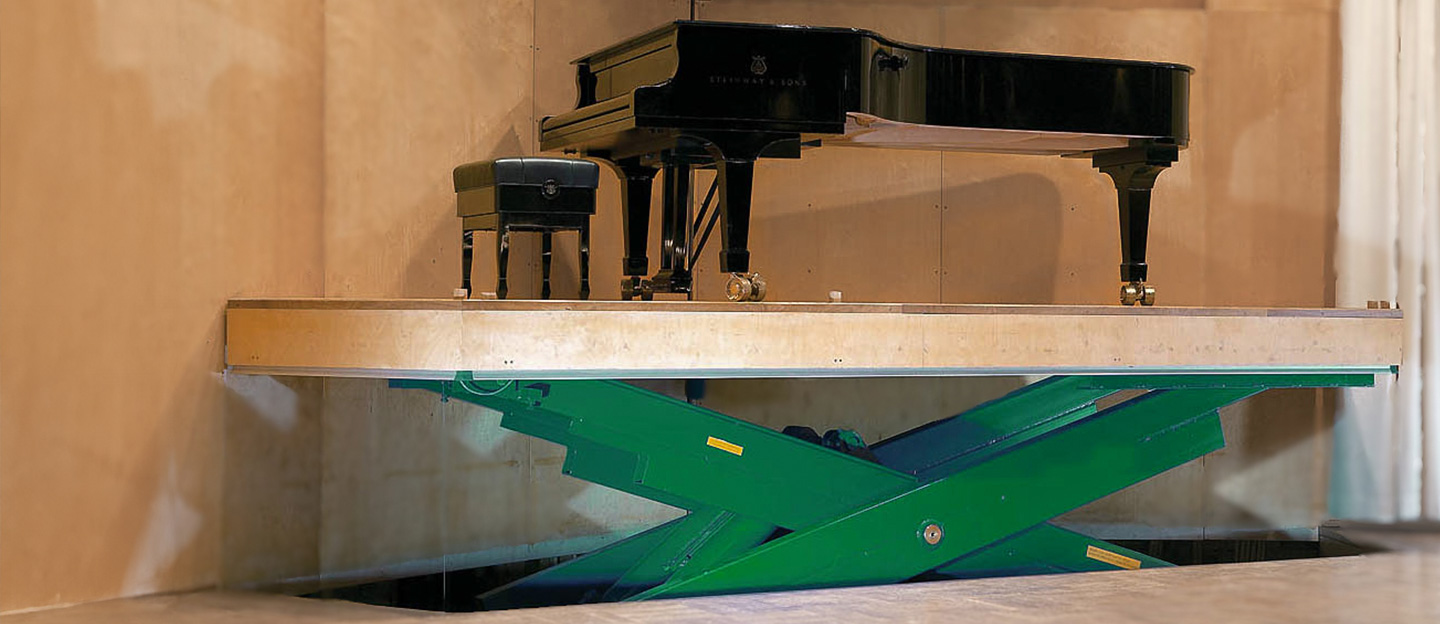 Piano lift on stage